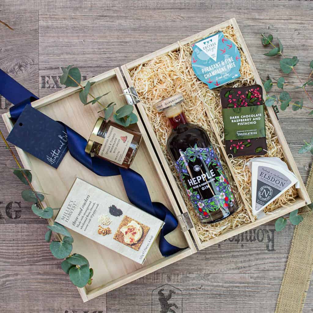 Hepple Sloe Gin Hamper | Luxury Hampers & Gifts | Heather and Bale